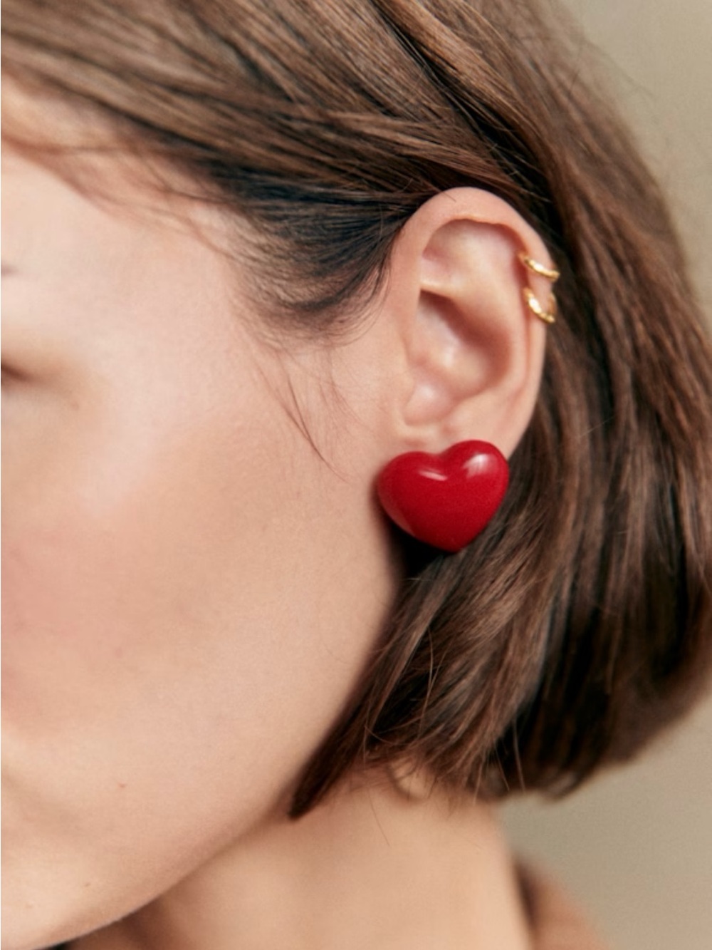 NWOT Sezane Janis Earrings, Red Resin Hearts